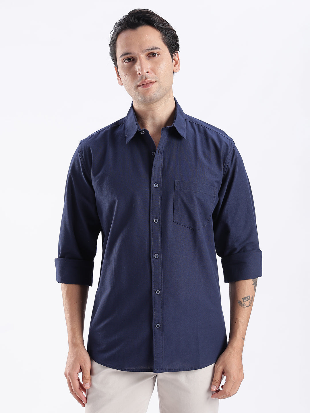 Men Navy Cotton Linen Slim Fit Solid Shirt