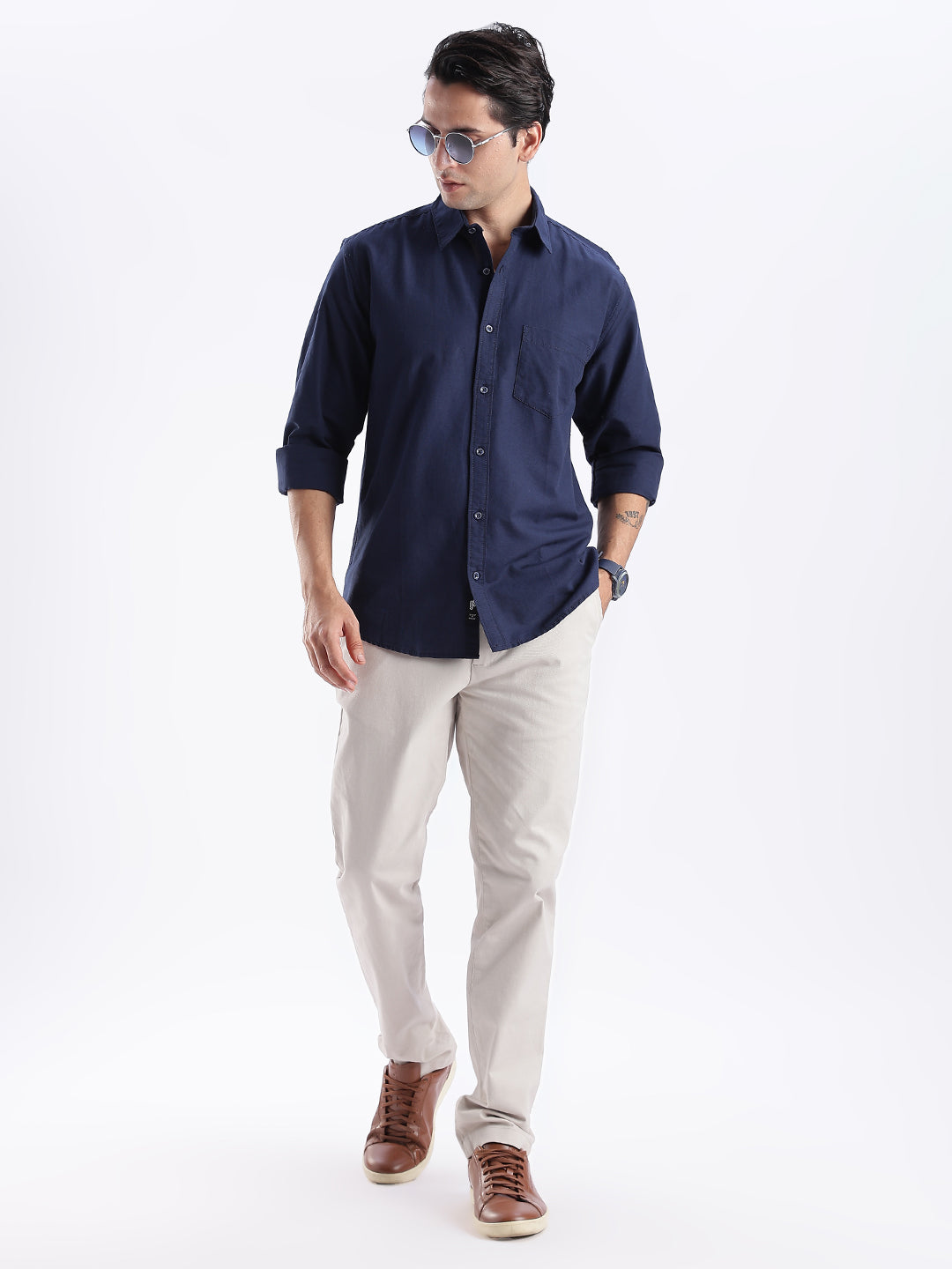 Men Navy Cotton Linen Slim Fit Solid Shirt