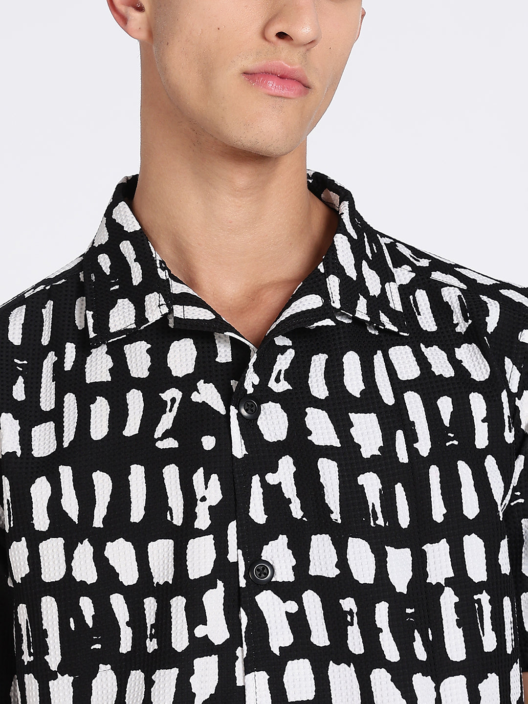 Men BW Cotton Blend Waffle Printed Shirt