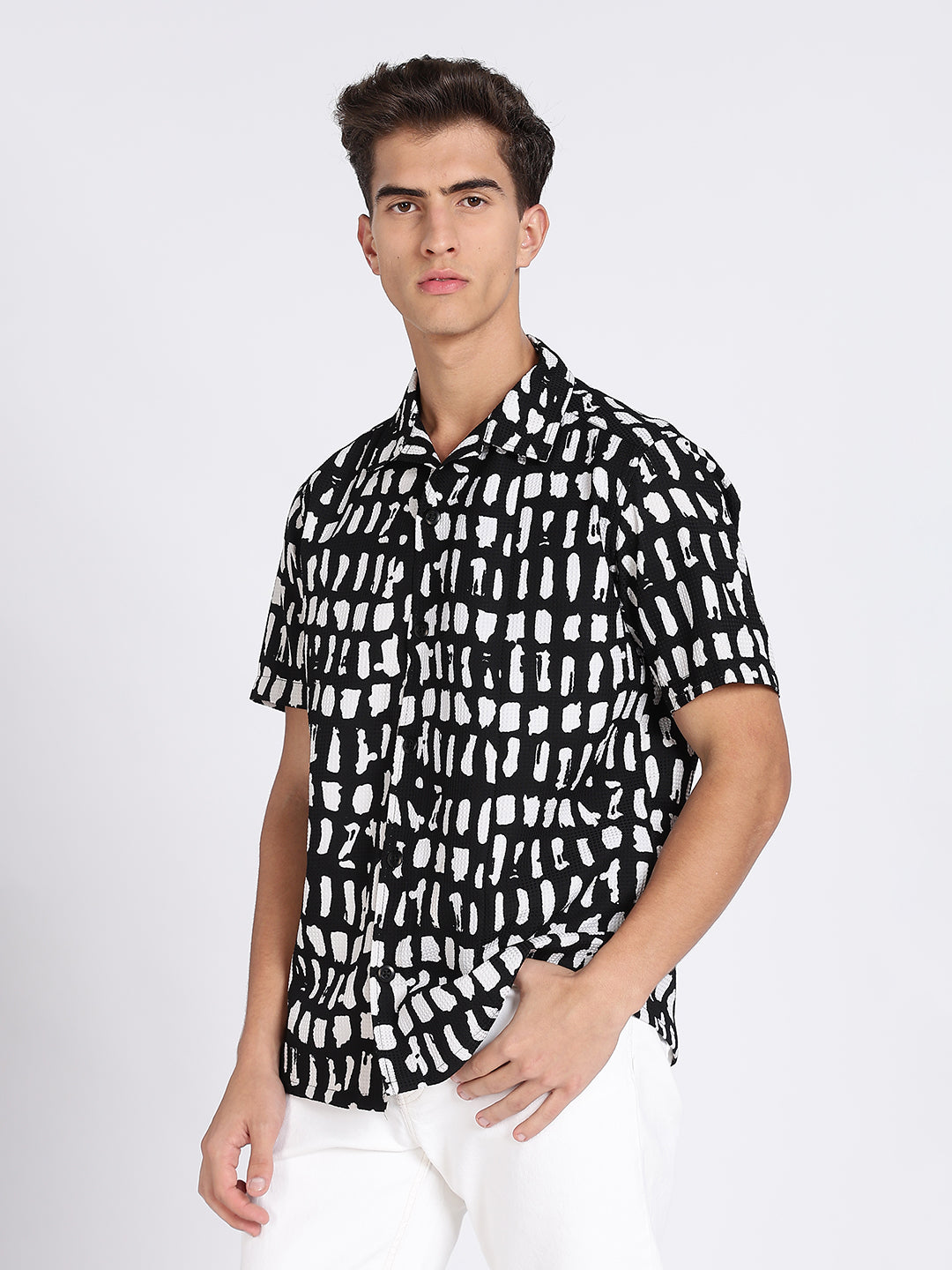 Men BW Cotton Blend Waffle Printed Shirt