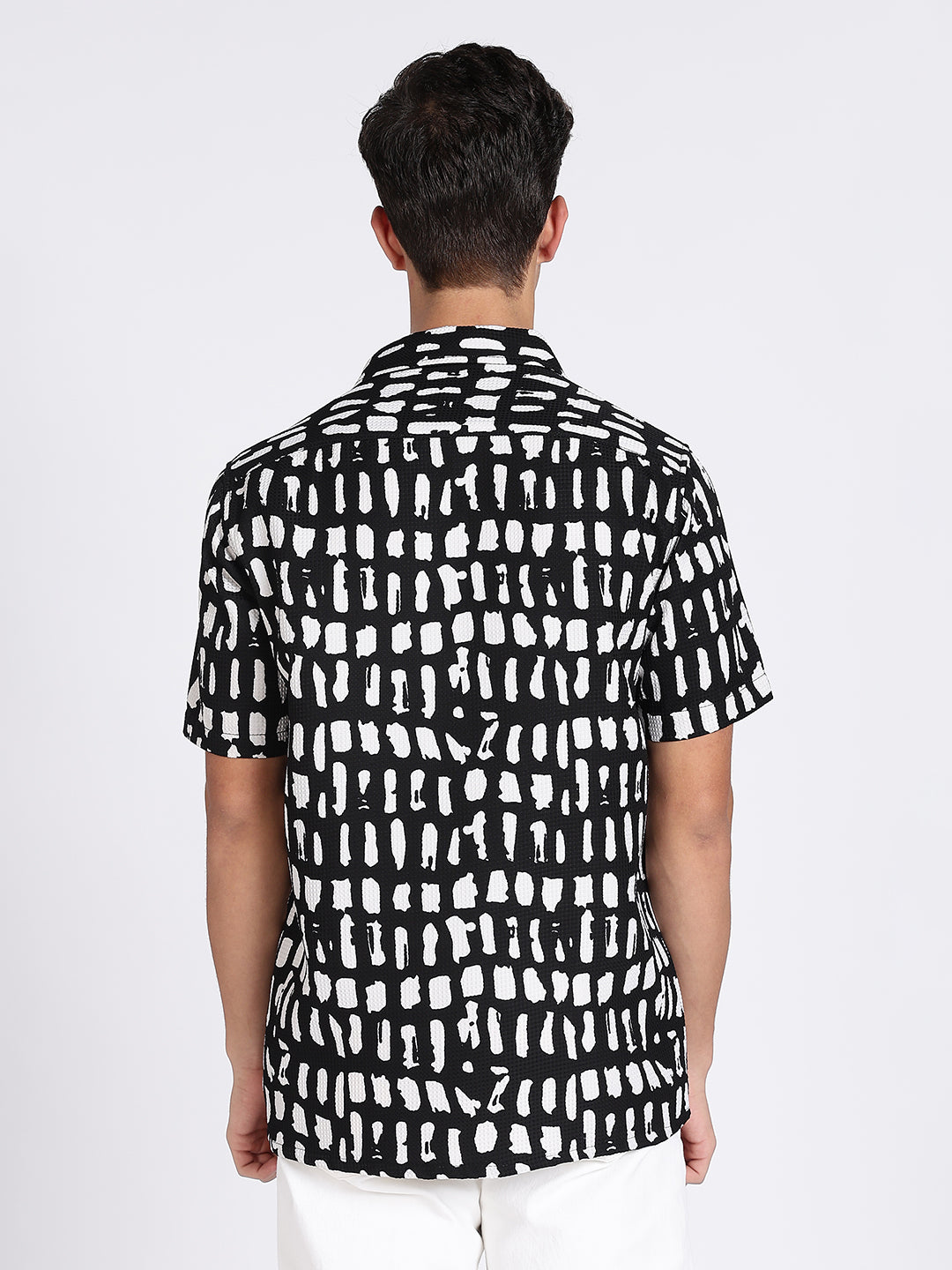 Men BW Cotton Blend Waffle Printed Shirt