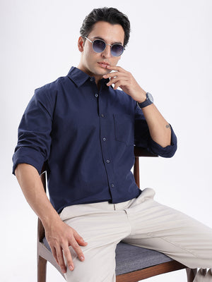 Men Navy Cotton Linen Slim Fit Solid Shirt